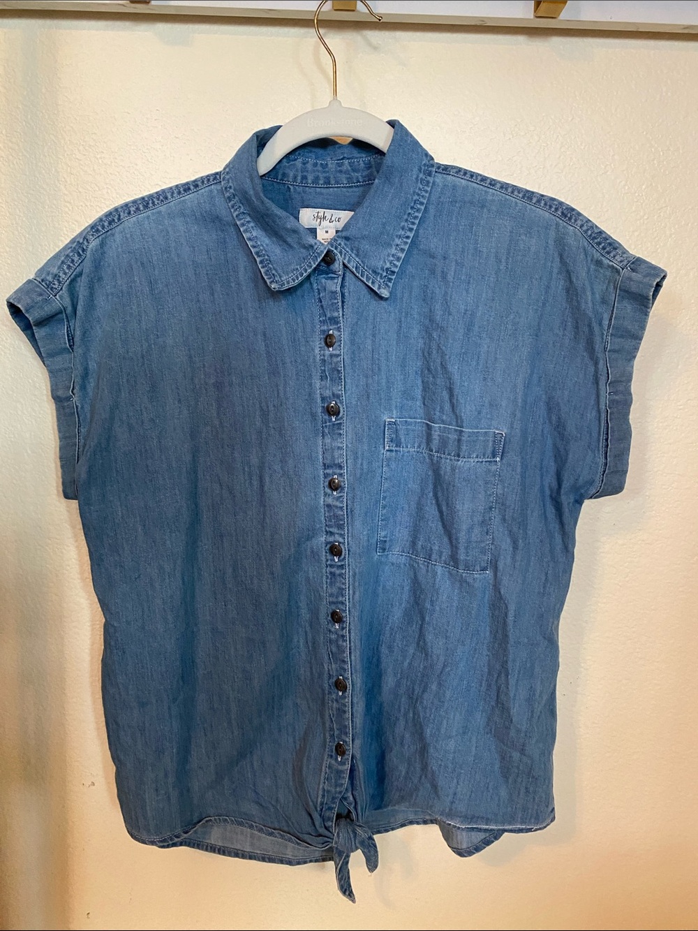 Women’s Style & Co. Light Blue Denim Button-Down Tie-Hem Shirt